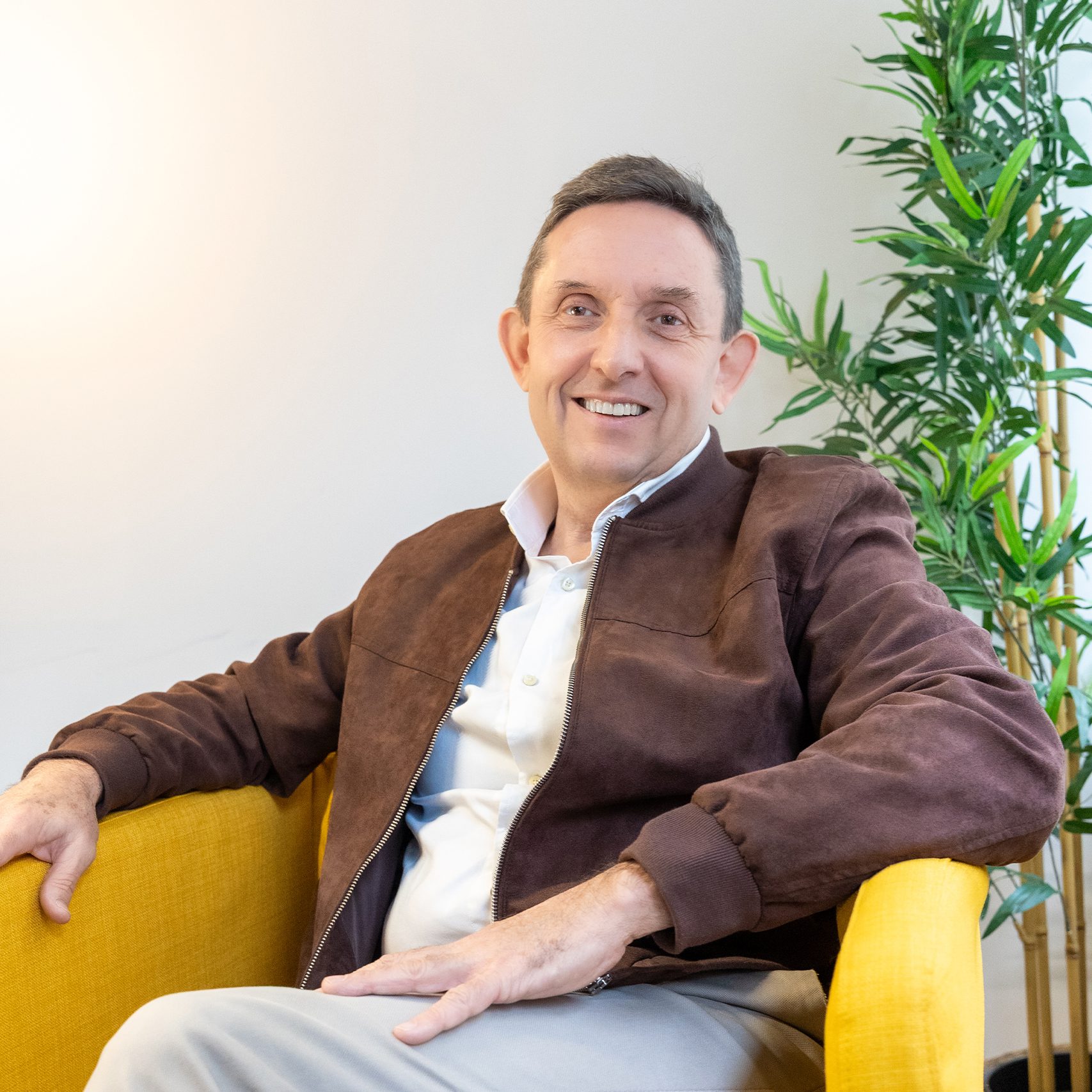 Carlos González, socio co-founder y facilitador de liderazgo y cambio cultural Gamechangers